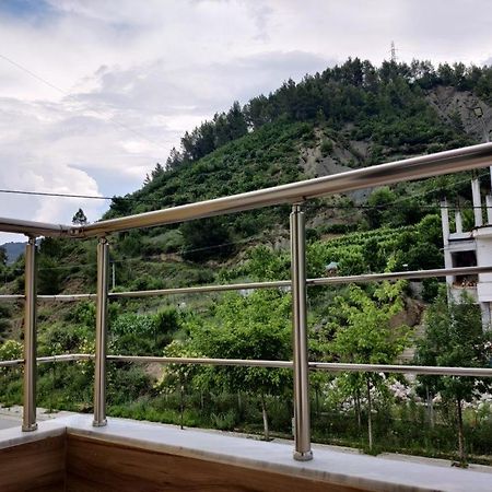 Unique Hotel Gramsh Kültér fotó
