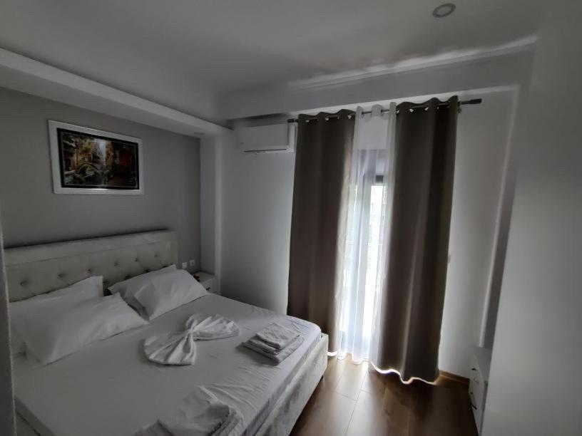 Unique Hotel Gramsh Kültér fotó