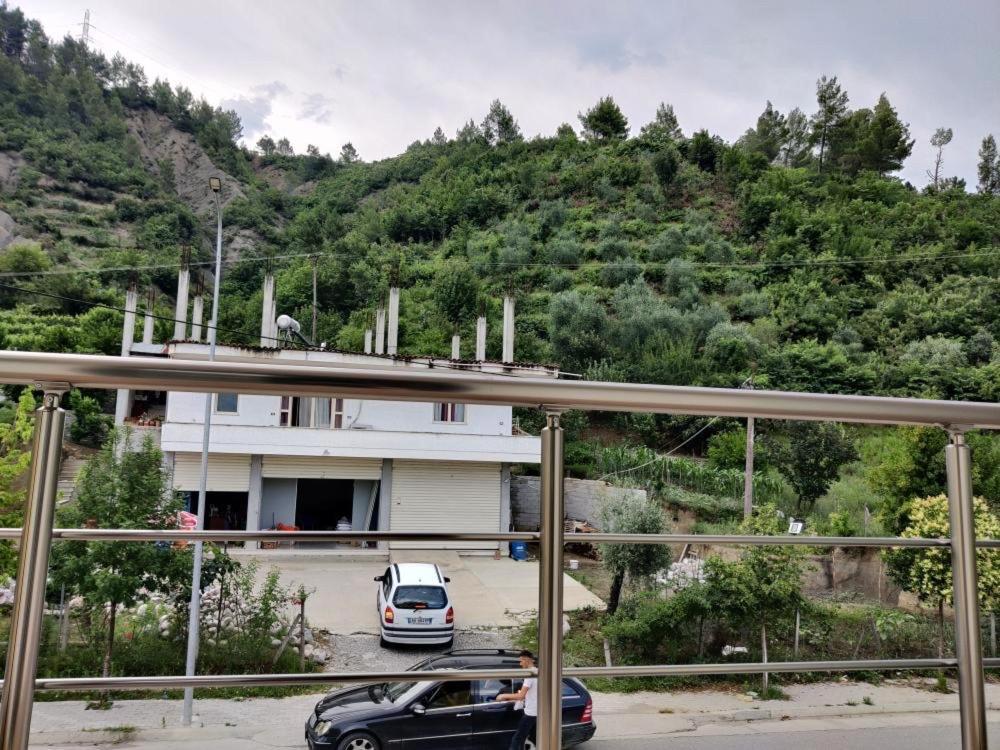 Unique Hotel Gramsh Kültér fotó