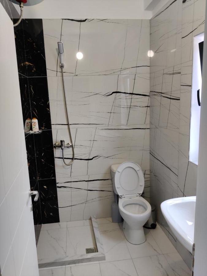 Unique Hotel Gramsh Kültér fotó